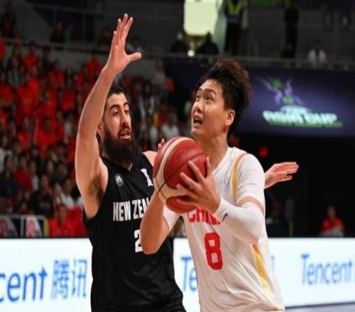 袁琦琦肌肉,展示,强势将葛曼,亚博体育,亚博体育官网,亚博体育app,亚博体育下载