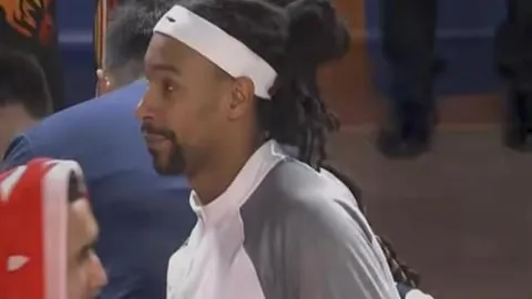 巴塞罗那欲赶在巴西转会窗截止前处理罗克转会，积极寻求法律解决方案